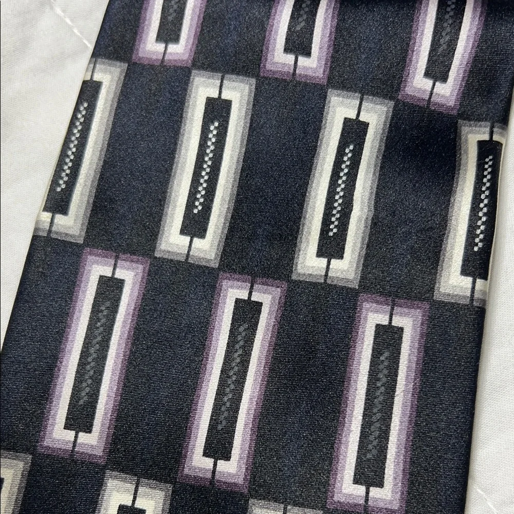 Vintage Croft &‎ Barrow Geometric Black and Gray & purple Tie 100% silk